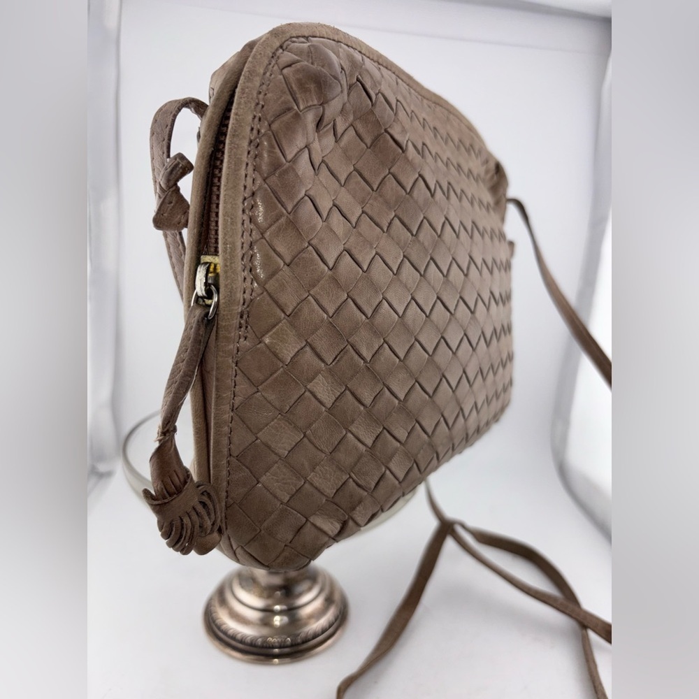 Vintage 1980's Bottega Veneta Intrecciato Leather Drawstring Bag​​ - Picture 7 of 14